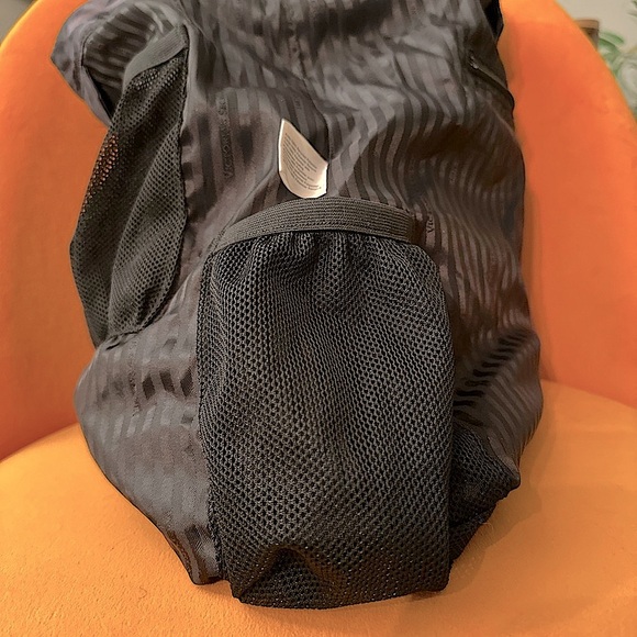 Victoria's Secret Purple Zebra Camo Cinch-Top Backpack 🎆 - Picture 15 of 17